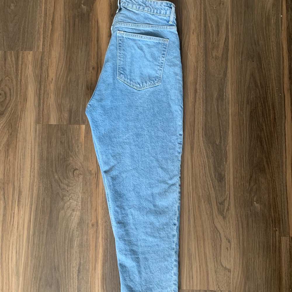 Mom Jeans - Picture 3 of 6
